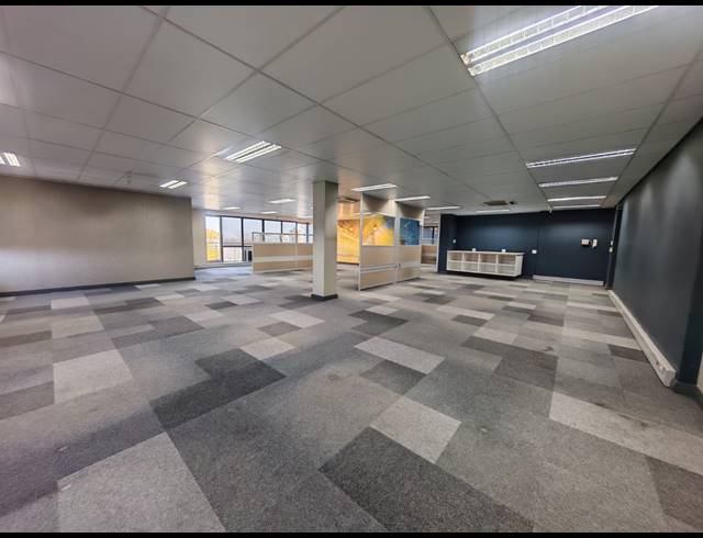 1,663M² OFFICE TO LET IN RANDJESPARK